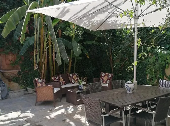 El Patio Andaluz Nyaraló *