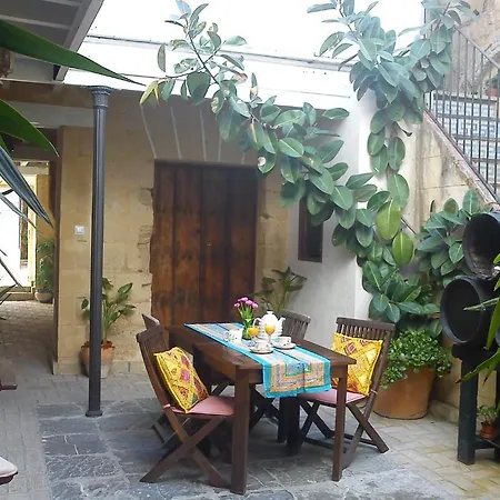 El Patio Andaluz بيت للعطل *